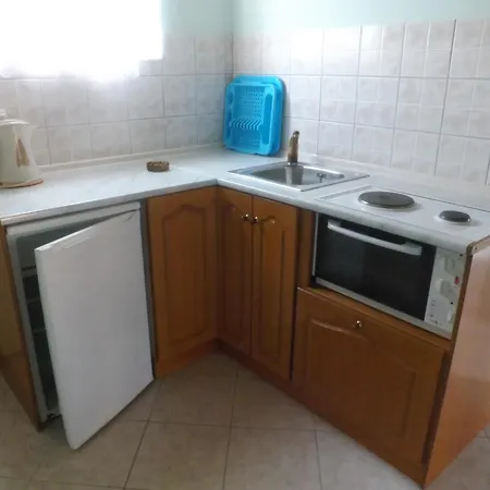 Makis And Apartament
